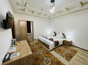 Lola Boutique Hotel